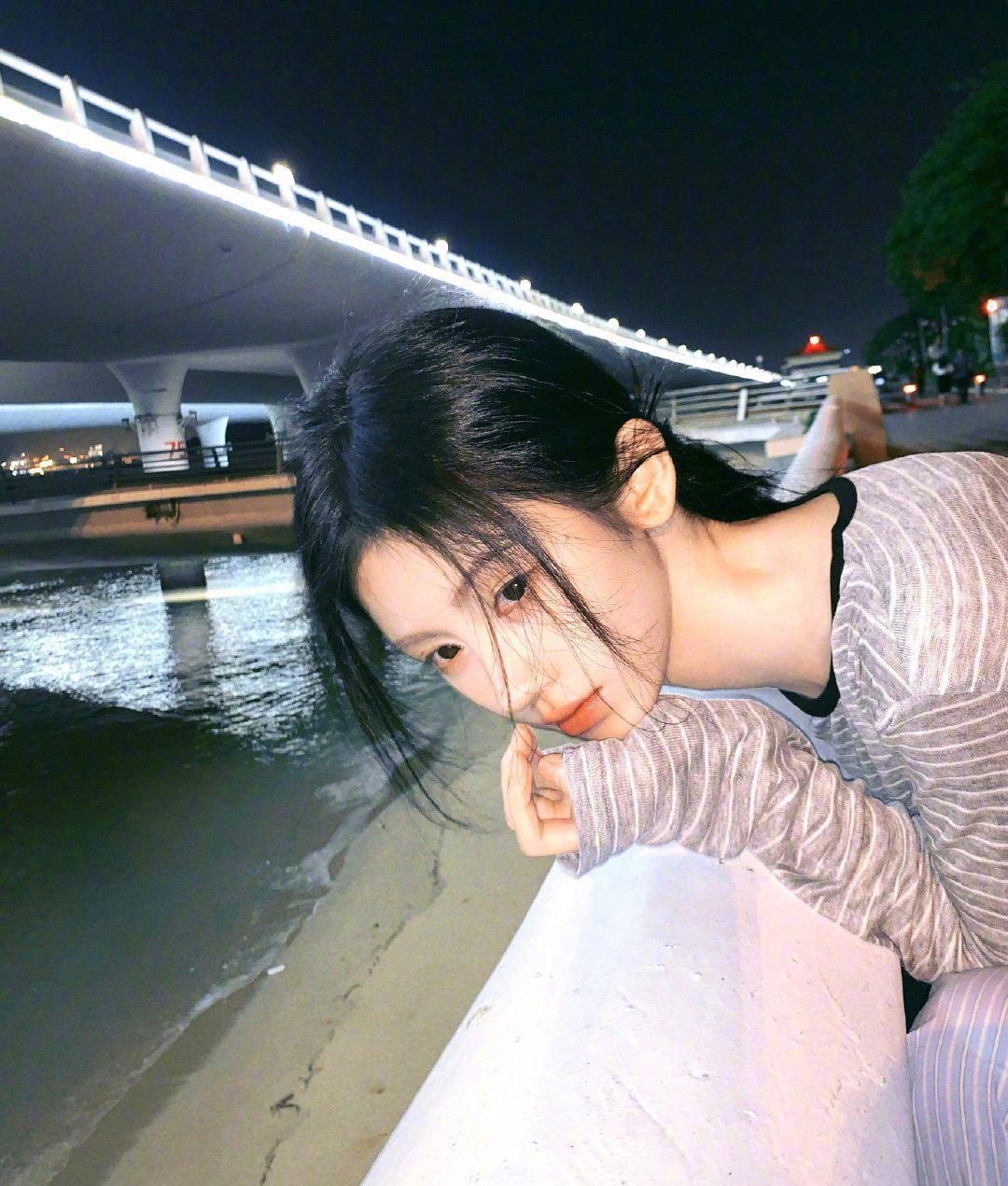 海外用户必看！鞠婧祎的随手拍美学，原来可以这样解锁