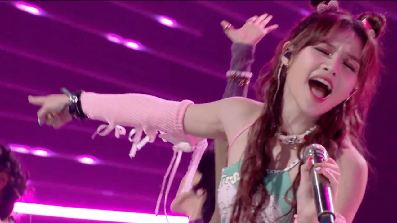 当聚光灯第一次打在脸上：这档女声音乐综艺，让我想起大学时那个不敢上台的自己