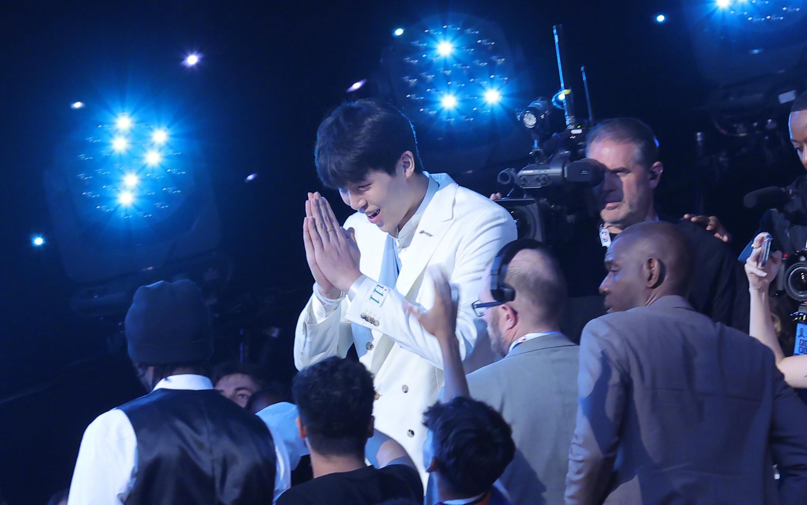 海外华人如何畅玩原神？开拓者总经理谈选秀策略引发热议