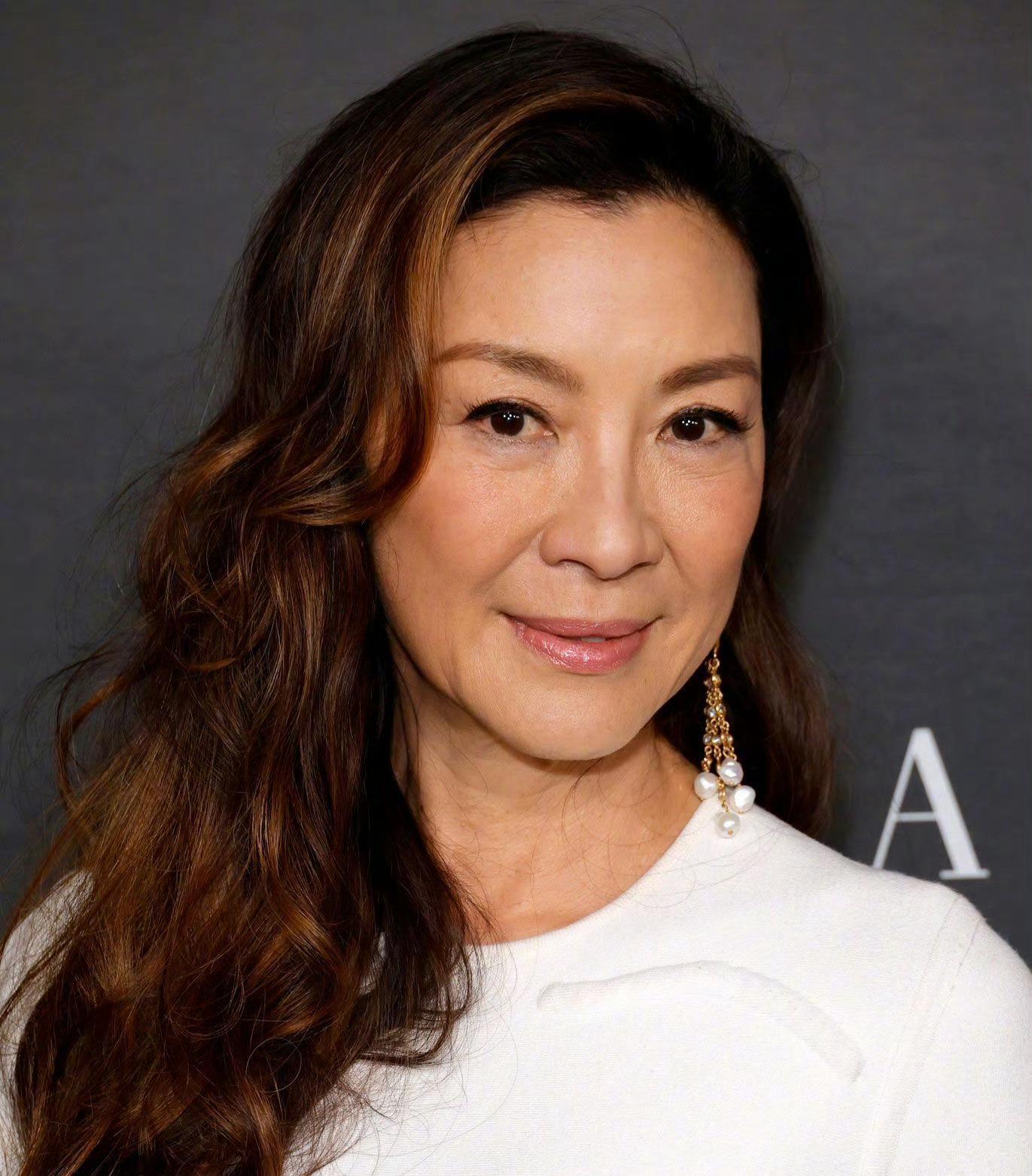 海外华人必看！3个妙招解除国内影视限制，哪吒2英文版定档信息全解析