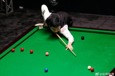 海外华人如何突破限制？4名中国选手晋级斯诺克沙特赛16强，教你轻松观看赛事直播