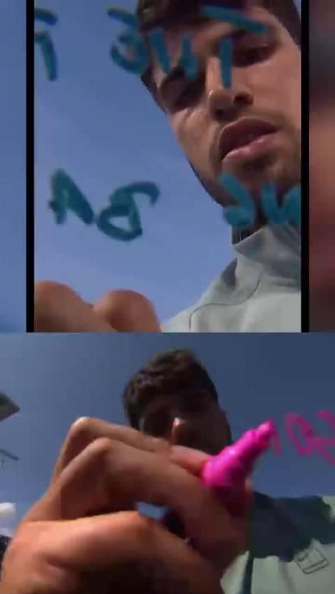 冠军的温柔！阿尔卡拉斯两行签名背后的高情商沟通课