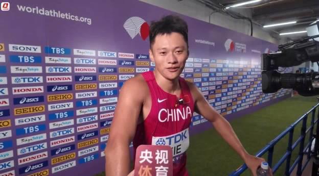 刷到谢震业10秒21无缘晋级的消息，我连夜给留学弟弟打了个电话：海外看国区内容卡成PPT的痛，我太懂了