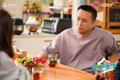 海外华人必看！3招解决国内影视限制，轻松追《欢乐家长群2》