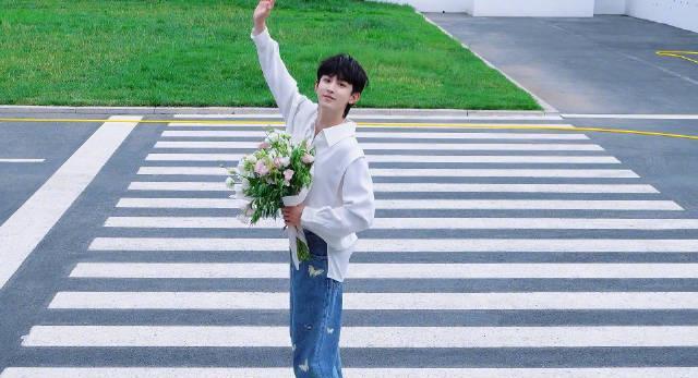 海外华人必看！3招解决国内影音限制，郭俊辰新歌也能轻松听