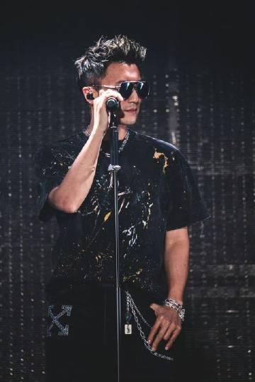 海外华人必看！轻松解除国内影音限制，不再错过谢霆锋演唱会直播