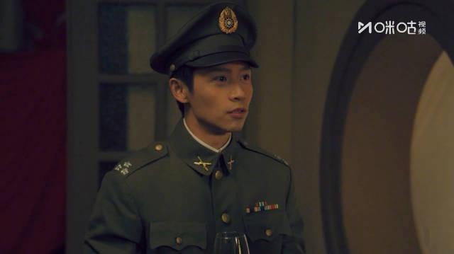 魏晨酒会现场上演神级反侦察！偷拍者当场被抓包，网友：这反应力绝了