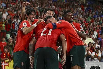 看到C罗罚丢点球时我正熬夜刷直播，突然想起海外朋友总抱怨看国服比赛卡成PPT