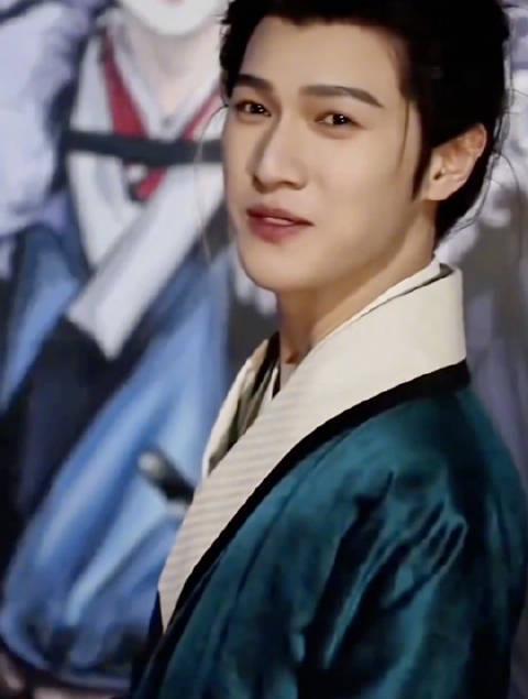 李昀锐甜笑太治愈！海外华人如何解锁咪咕视频追星福利？