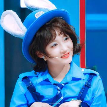 关晓彤28岁生日宣言刷屏！海外华人如何同步追星不卡顿？