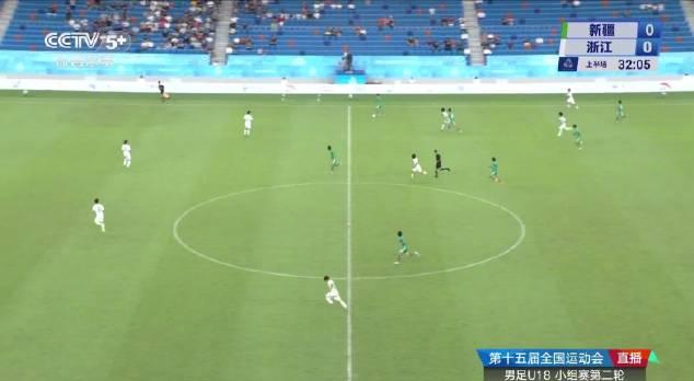 新疆小将神来之笔！这一记铲射告诉你什么叫足球天赋