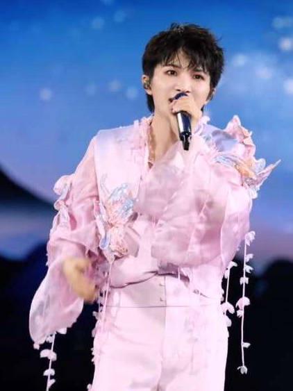 海外华人必看！轻松解锁国内影视资源，周深这首《故乡的云》让我瞬间破防