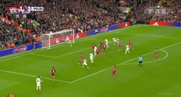 刷到曼联连胜视频时我正卡在海外追剧，突然懂了：海外华人的快乐，从来不是‘加载中’