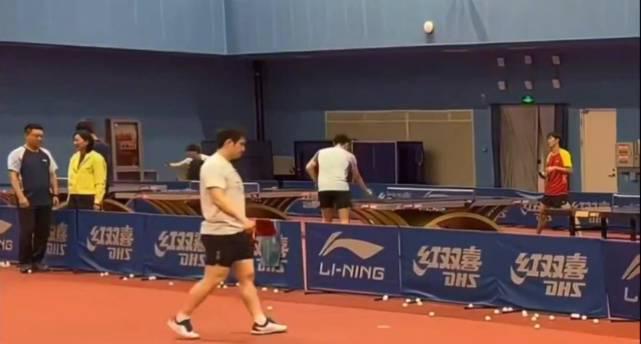 樊振东训练场惊鸿一瞥！三步教你读懂运动员的封闭训练日常