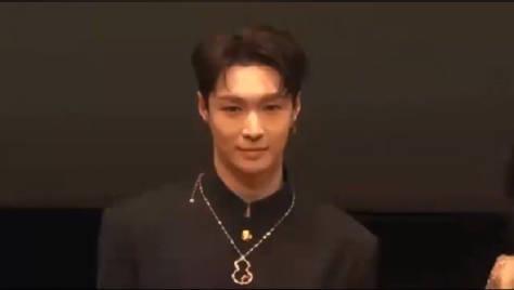 张艺兴斩获金鹤奖影帝！海外如何用Sixfast解锁微博追星、看国内影视？