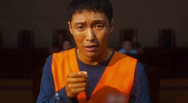 张艺兴零台词演技震撼全网！聋人父亲角色让观众泪崩，这个无声镜头太戳心