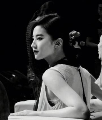 刘亦菲演反派？一个眼神就能让你不寒而栗！演技进阶教程来了