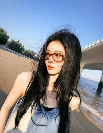 鞠婧祎十二周年蜕变：从青涩女孩到舞台女王，她的坚持让人泪目！