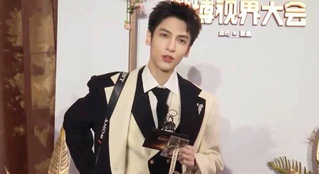 海外追剧卡顿太烦恼？罗云熙现场摄影教你三招突破地区限制