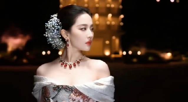 刘亦菲入选亚太最具影响力青年女性，海外华人如何畅享她的作品？