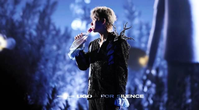 海外华人必看！如何解锁汪苏泷南京秋日音乐会完整版，重温治愈嗓音《海底一万里》