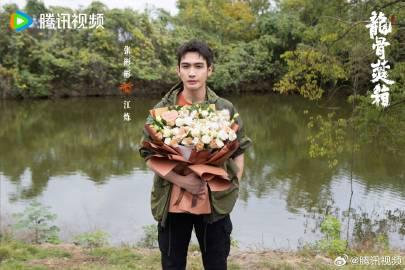 海外华人如何突破地区限制观看《龙骨焚箱》：实用指南与情感共鸣