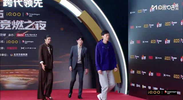 海外华人追剧遇阻？三大冠军红毯秀背后的版权限制难题解析