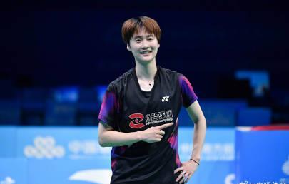 刷到陈雨菲夺冠视频时我正卡在海外，突然想起那些年追国服的日子有多难