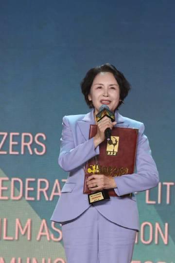 海外华人追剧遇阻？金鸡奖星光背后的影视圈现状与解决方案