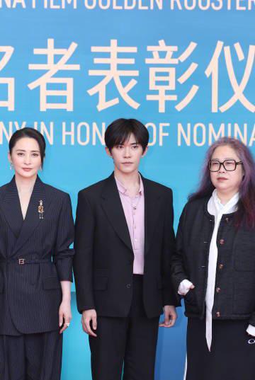 刷到易烊千玺第四次提名金鸡奖时，我正卡在海外看国综的转圈加载界面