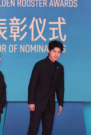 刘昊然金鸡奖提名引热议，海外华人如何突破影视限制追国内热门内容