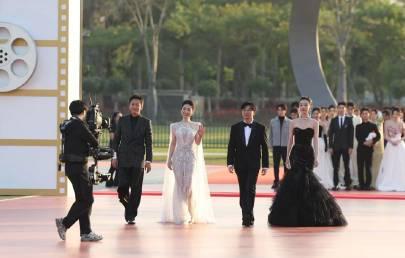 《金鸡奖红毯星光璀璨，海外用户如何用Sixfast解锁微博直播？》