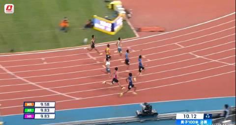 刷到李泽洋百米夺冠视频时，我正卡在海外看剧的加载圈里——那种热血沸腾的瞬间，突然被网络延迟浇了盆冷水