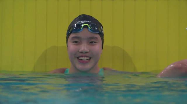 13岁少女于子迪全运会三金封后，400米混合泳破纪录夺冠震撼泳坛