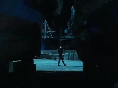 迪丽热巴片场遇蛇秒变星星眼！网友直呼：你比蛇更耀眼