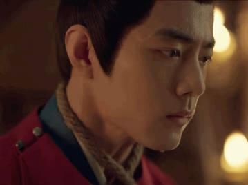 肖战一滴汗演技引爆全网！海外华人如何解锁完整版《藏海》？