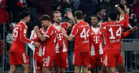 拜仁落后两球如何实现惊天逆转？这三点战术调整太关键了！