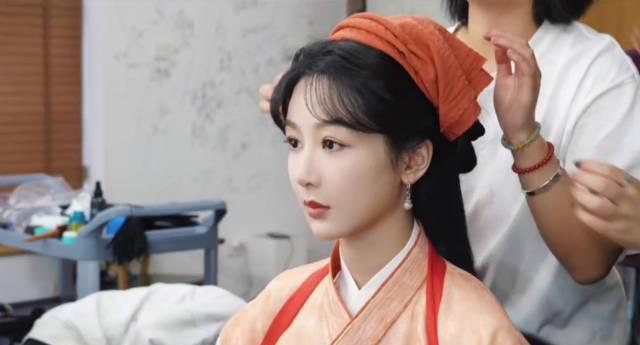 海外追剧党破防了！杨紫《家业》杀青特辑让人泪目，你却看不了？这三招教你轻松解锁