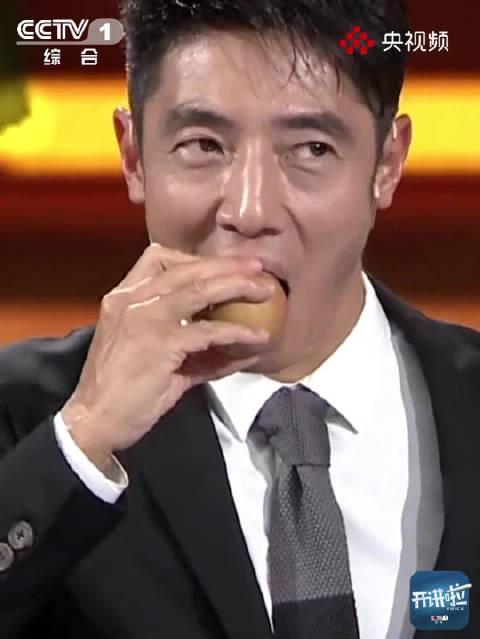 皱皮苹果竟让撒贝宁惊叹不已，原来这些丑水果藏着惊人美味秘密