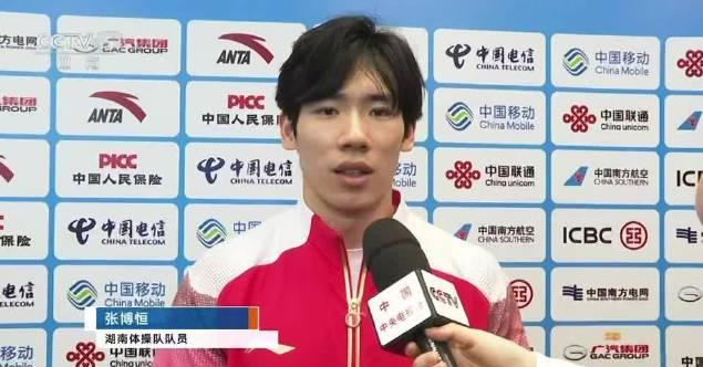 刷到张博恒的十五运会采访，我突然想起海外追国剧卡成PPT的崩溃瞬间