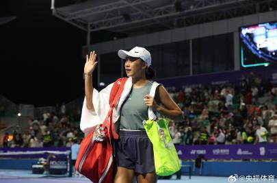 刷到张帅重返世界前100的新闻，我连夜给澳洲表妹打电话：海外看比赛太卡了！