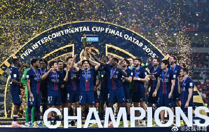 巴黎六冠王！门神萨福诺夫4连扑封神，这支大巴黎到底有多强？