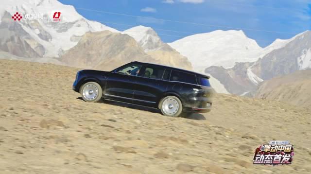 在海外刷到国产新车征服高原的视频，我默默关掉了卡成PPT的国综