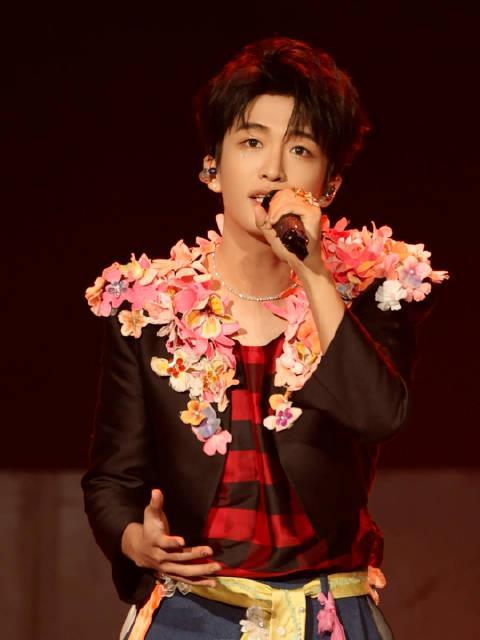 海外华人看不了国内视频？别急，先来品品黄子弘凡这首惊艳粤语歌