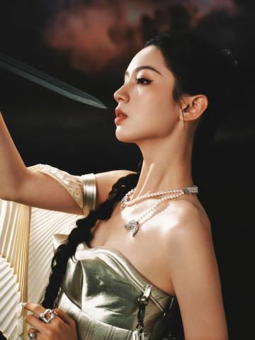 海外华人追剧遇阻？周也红毯造型引爆热议，这些方法帮你破解地区限制