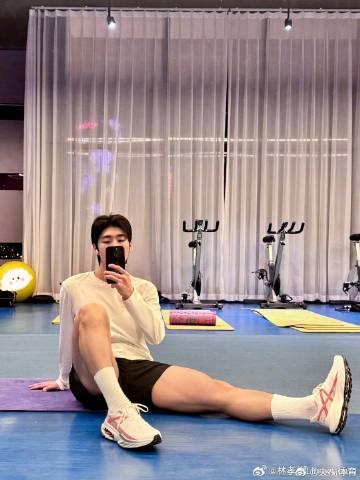 林孝埈冬至一句“吃饺子了吗”，为何让海外华人瞬间破防？