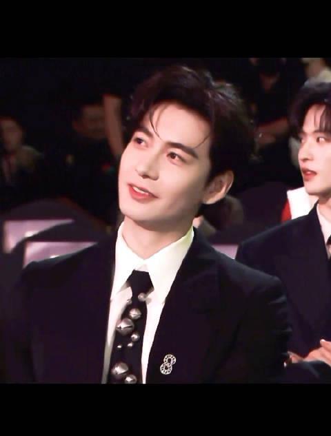 海外华人追剧难？陈星旭反差萌背后，揭秘国内视频平台的地域限制真相