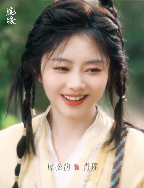 谭松韵年底忙成“陀螺”？新剧综艺连轴转，她的高效工作秘诀是什么？