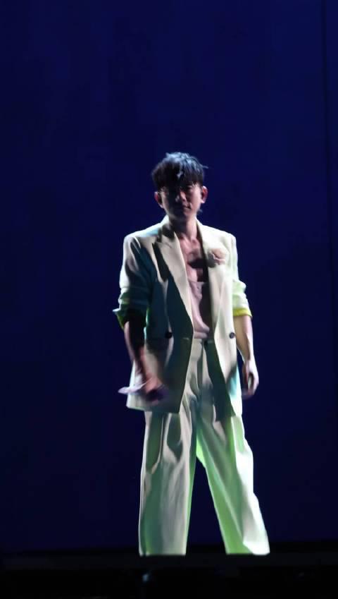 海外华人追剧听歌遇阻？三步破解地区限制，重温张杰《三月》不再卡顿