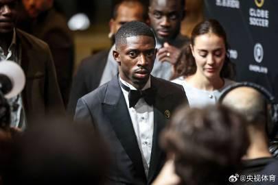 C罗再获中东最佳，登贝莱力压亚马尔夺魁！环足奖背后，是情怀与未来的较量